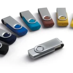 Снимка на USB флаш памет - 16 GB